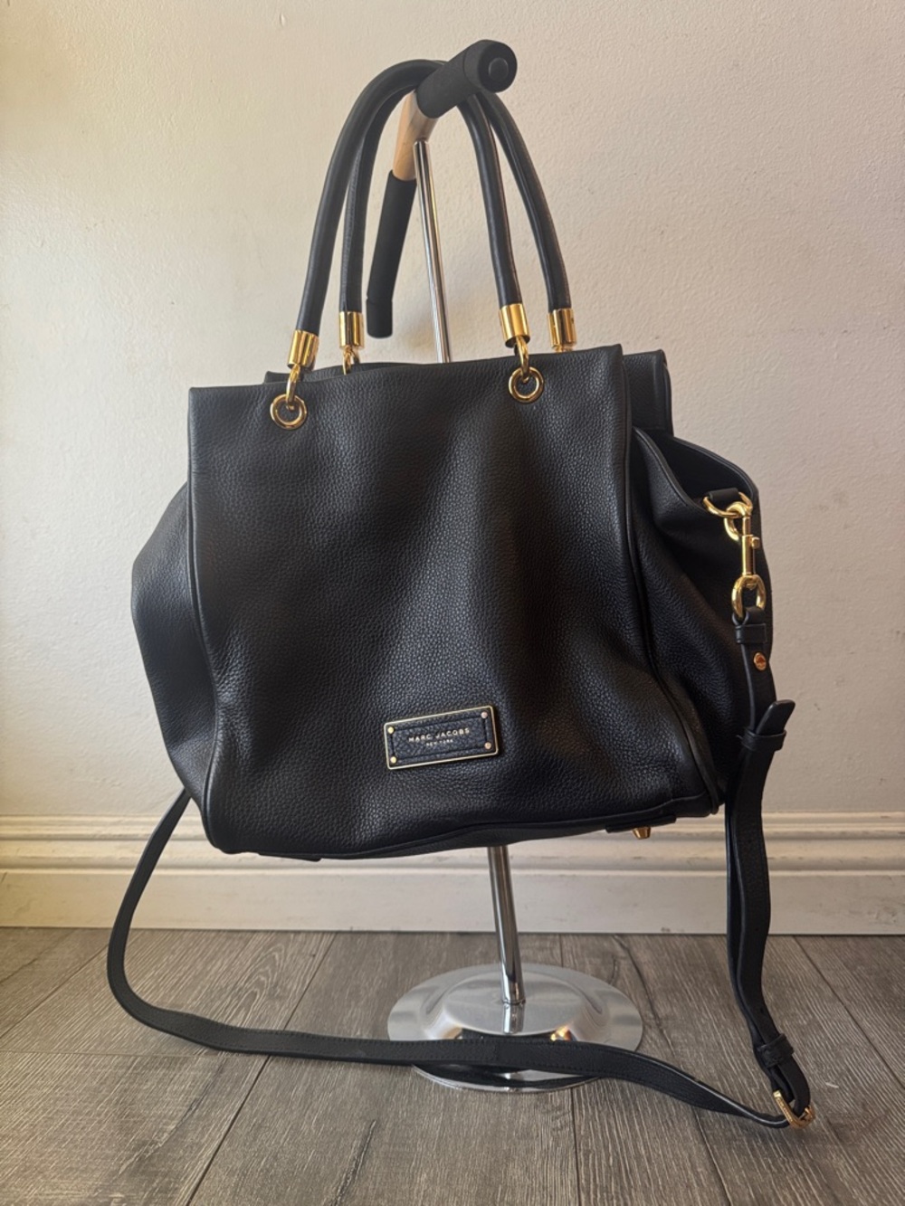 Marc Jacobs Black Leather Shoulder Bag with Gold Hardware